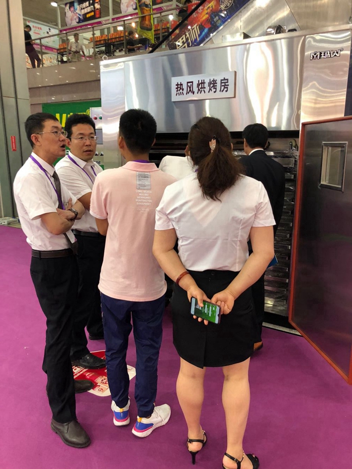 益陽瑪山產(chǎn)業(yè)機械有限公司,益陽工業(yè)機械制造,益陽工業(yè)機械設(shè)計,工業(yè)機械生產(chǎn)廠家,湖南益陽螺旋風管廠家,食品烤房,熱風循環(huán)烤房